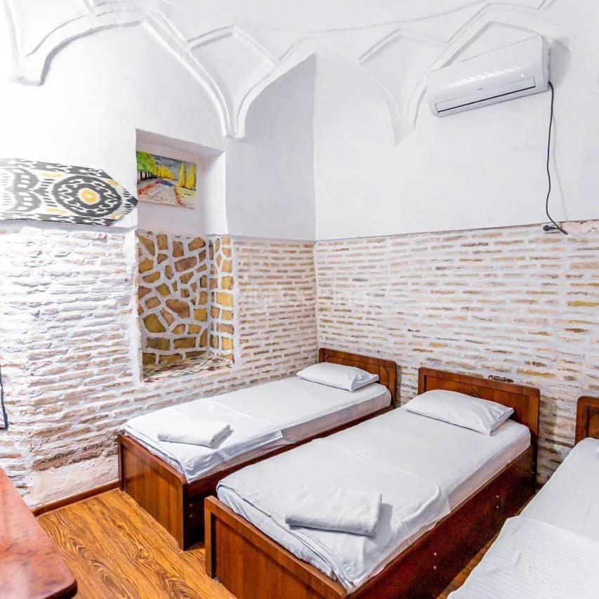 Umar Hotel In The Old City บูคารา ภายนอก รูปภาพ